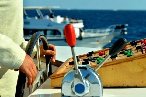 Apprendre à naviguer en bateau à moteur